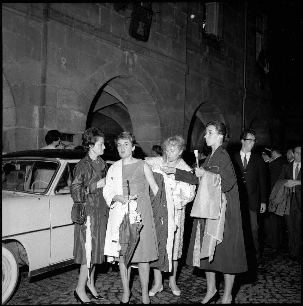 23-1962 inauguration Exposition Courbet à Ornans, Elza Gaudillière, mère de l'artiste et Lidvina, épouse de l'artiste